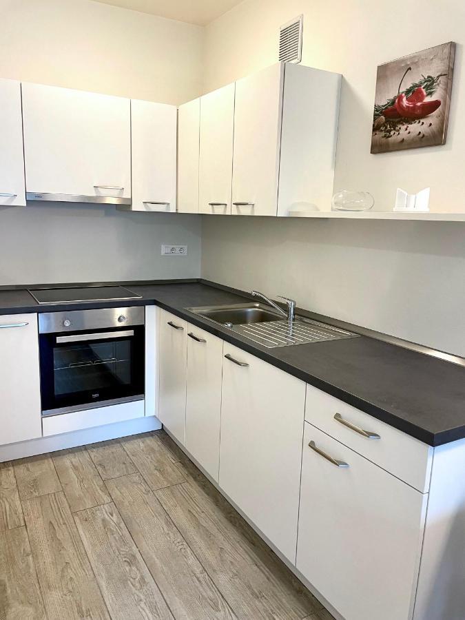Bright Studio Apartment With Free Private Parking Мерано Екстериор снимка
