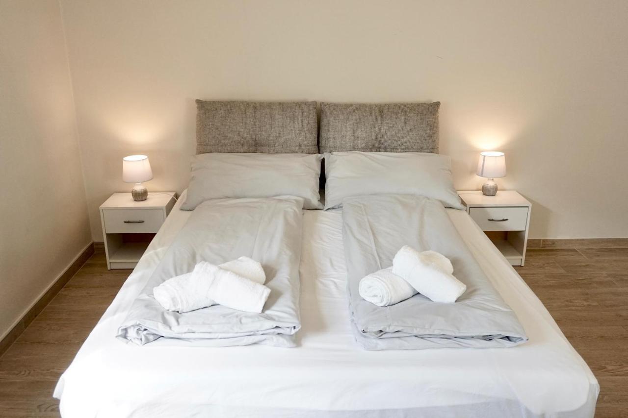 Bright Studio Apartment With Free Private Parking Мерано Екстериор снимка
